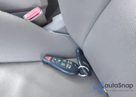 2015 Chrysler Town & Country Touring z USA, uszkodzony, nr VIN 2C4RC1BG4FR621111